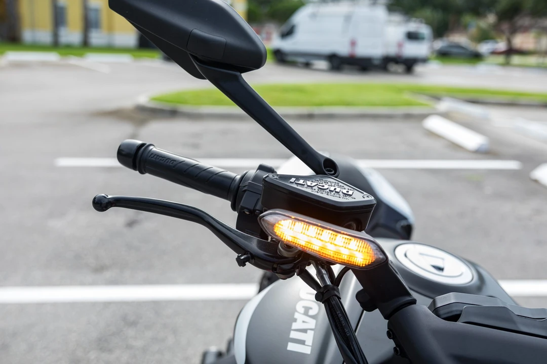 2026 Ducati Diavel - Image 14 of 31