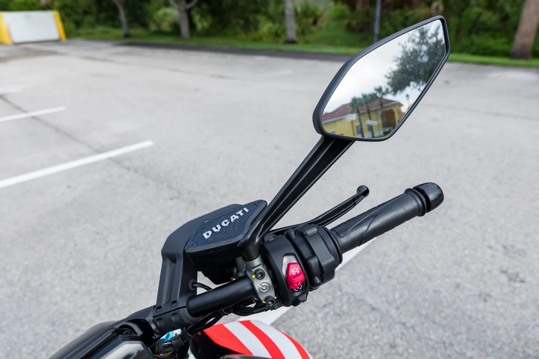 2026 Ducati Diavel - Image 26 of 31