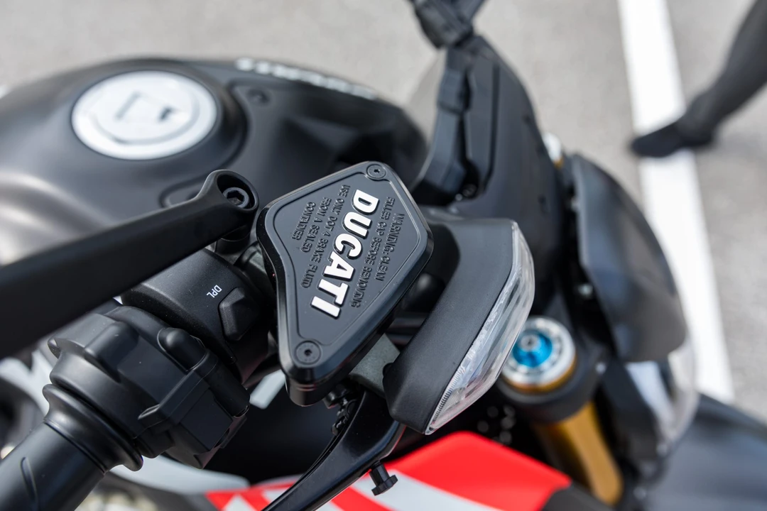 2026 Ducati Diavel - Image 19 of 31