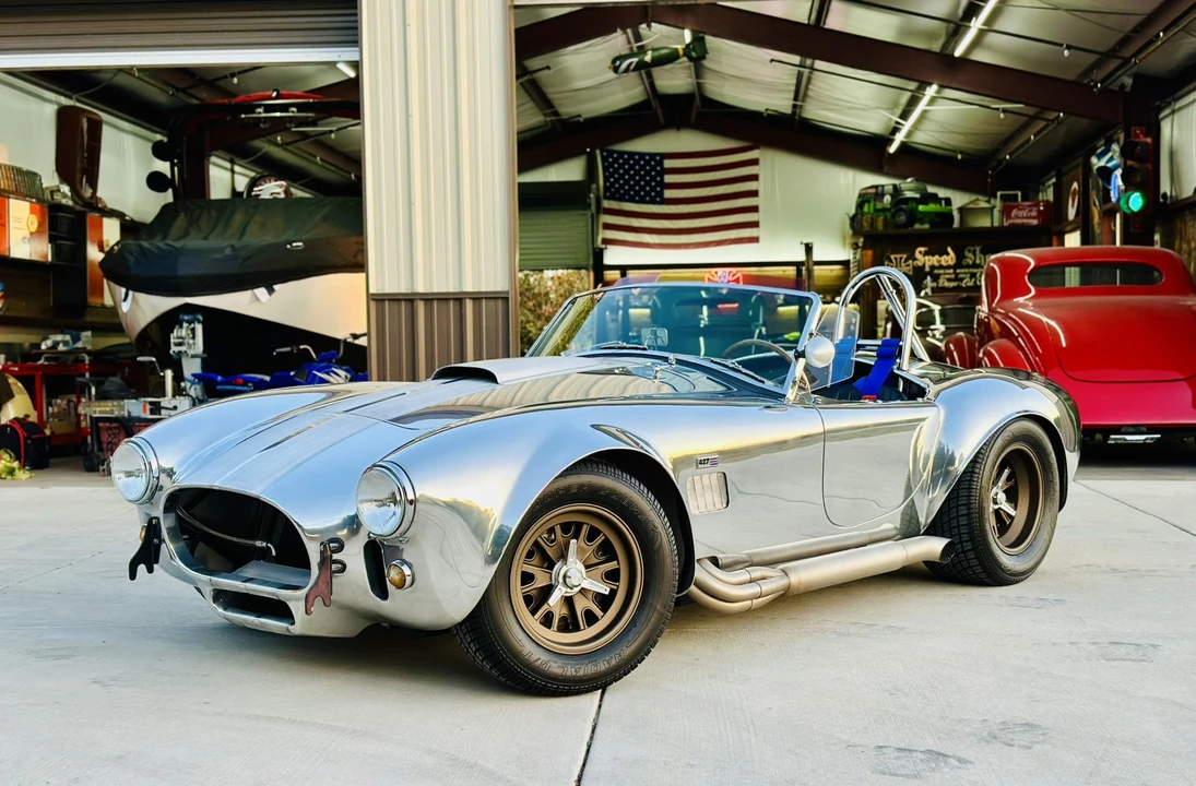 Shelby Cobra Replica - Image 5 of 31