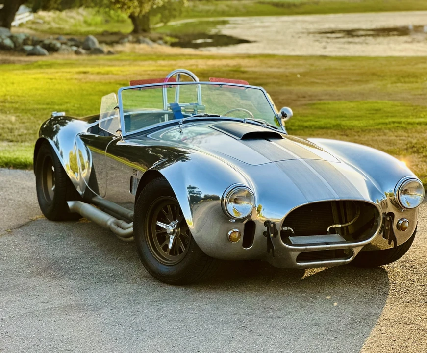 Shelby Cobra Replica - Image 27 of 31