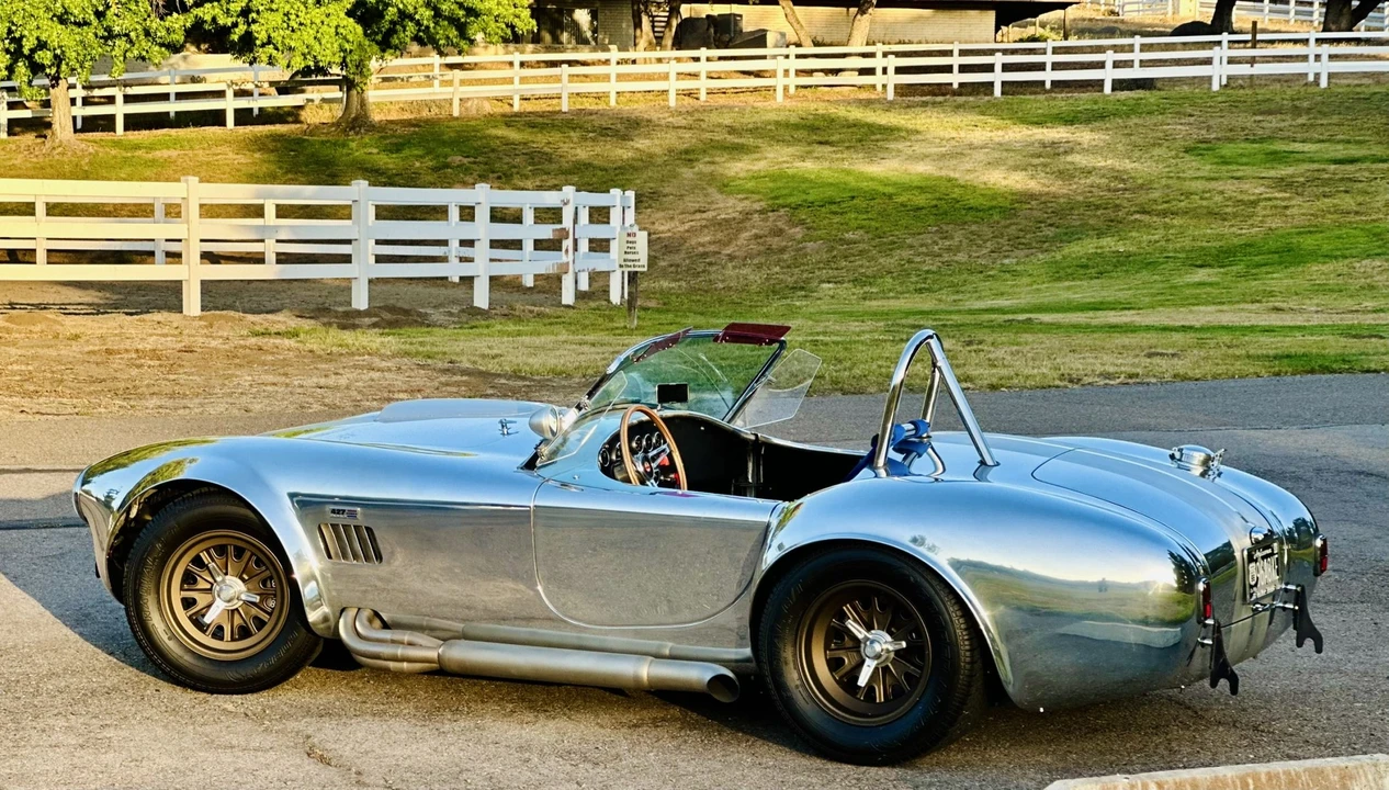Shelby Cobra Replica - Image 12 of 31