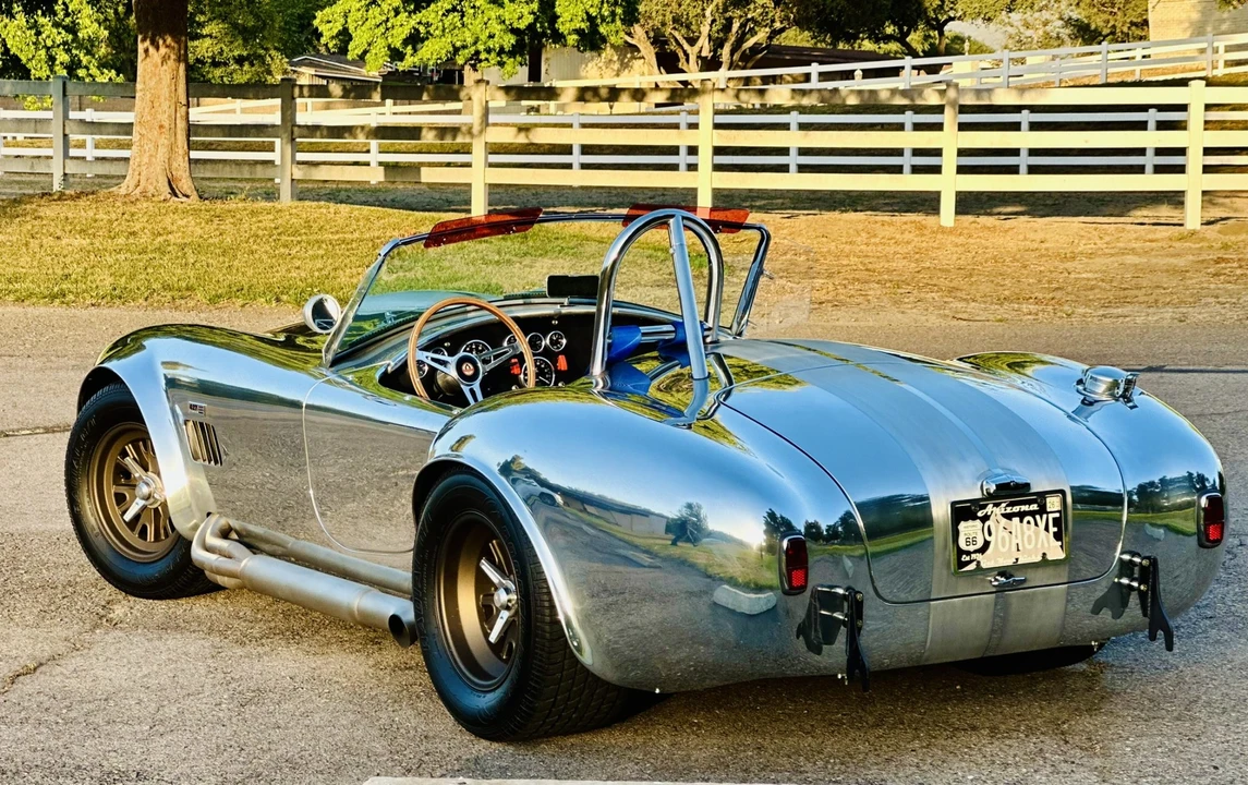 Shelby Cobra Replica - Image 15 of 31