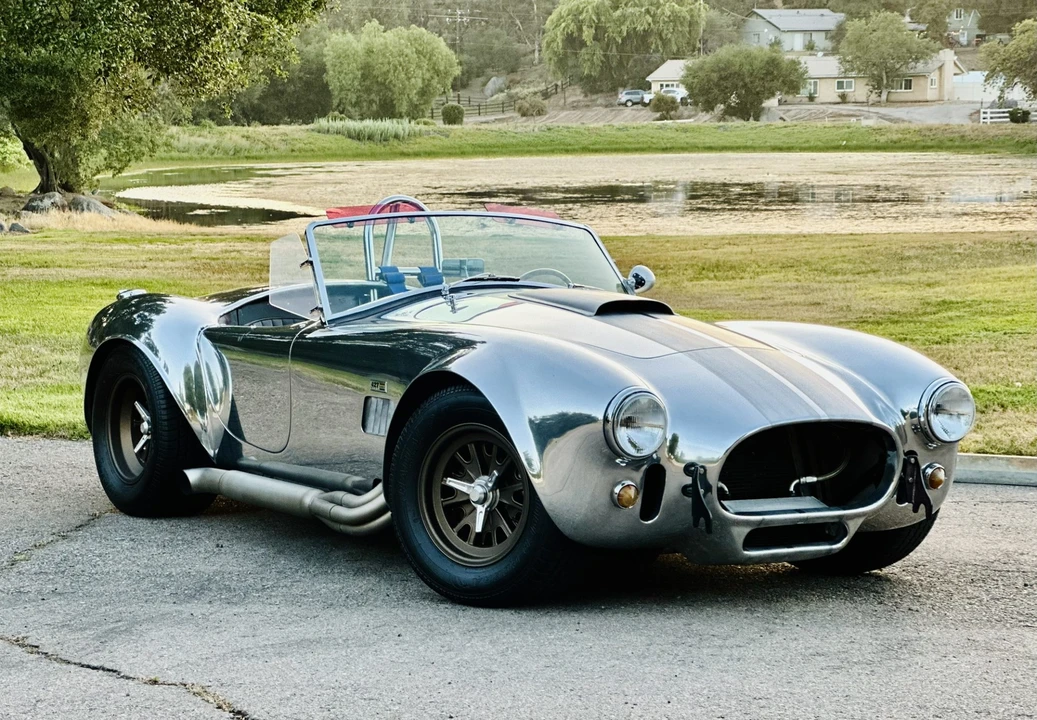 Shelby Cobra Replica - Image 24 of 31