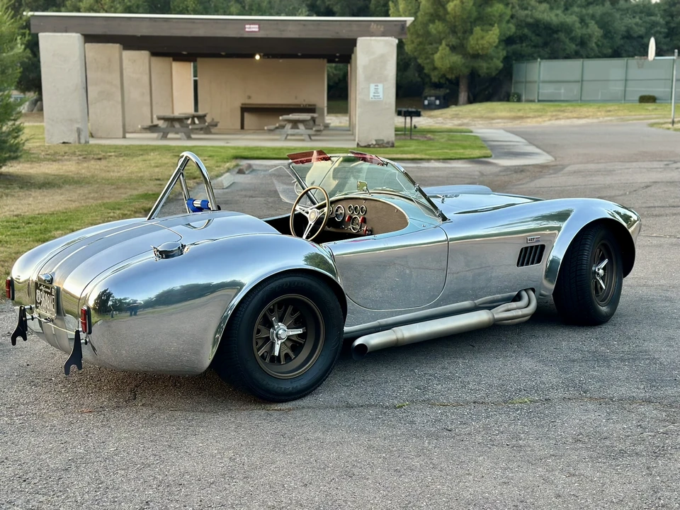 Shelby Cobra Replica - Image 20 of 31