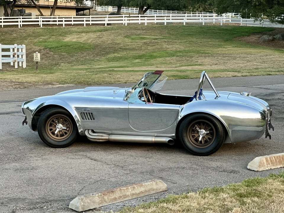 Shelby Cobra Replica - Image 11 of 31