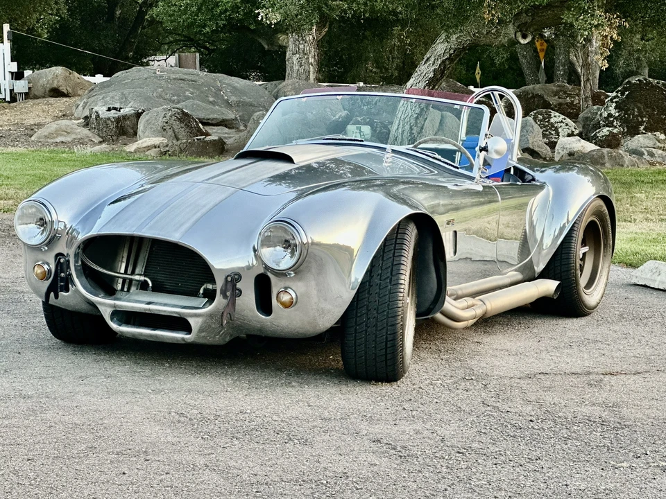 Shelby Cobra Replica - Image 9 of 31