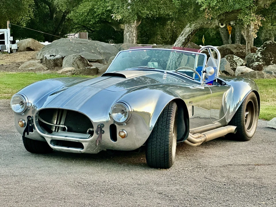Shelby Cobra Replica - Image 8 of 31