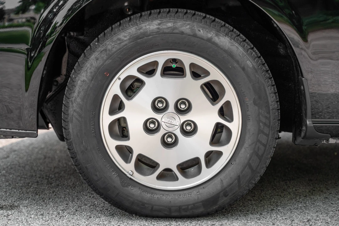 1996 Nissan Maxima 4th Gen - Image 21 of 31