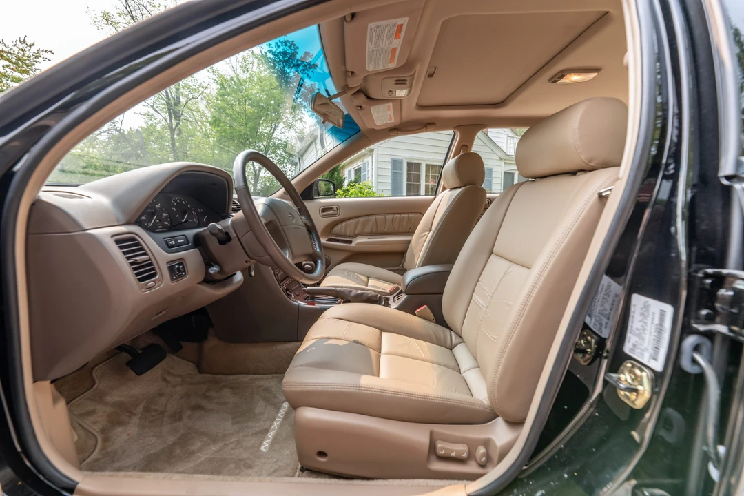 1996 Nissan Maxima 4th Gen - Image 26 of 31