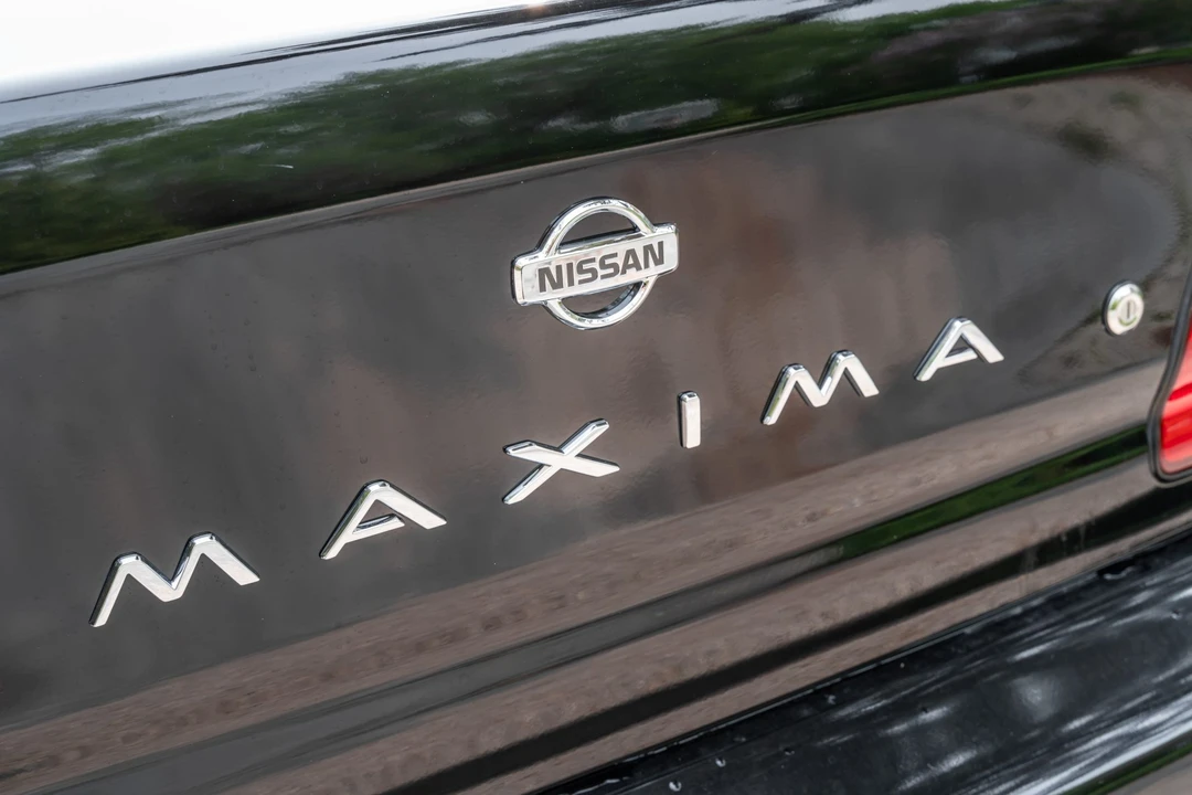 1996 Nissan Maxima 4th Gen - Image 18 of 31