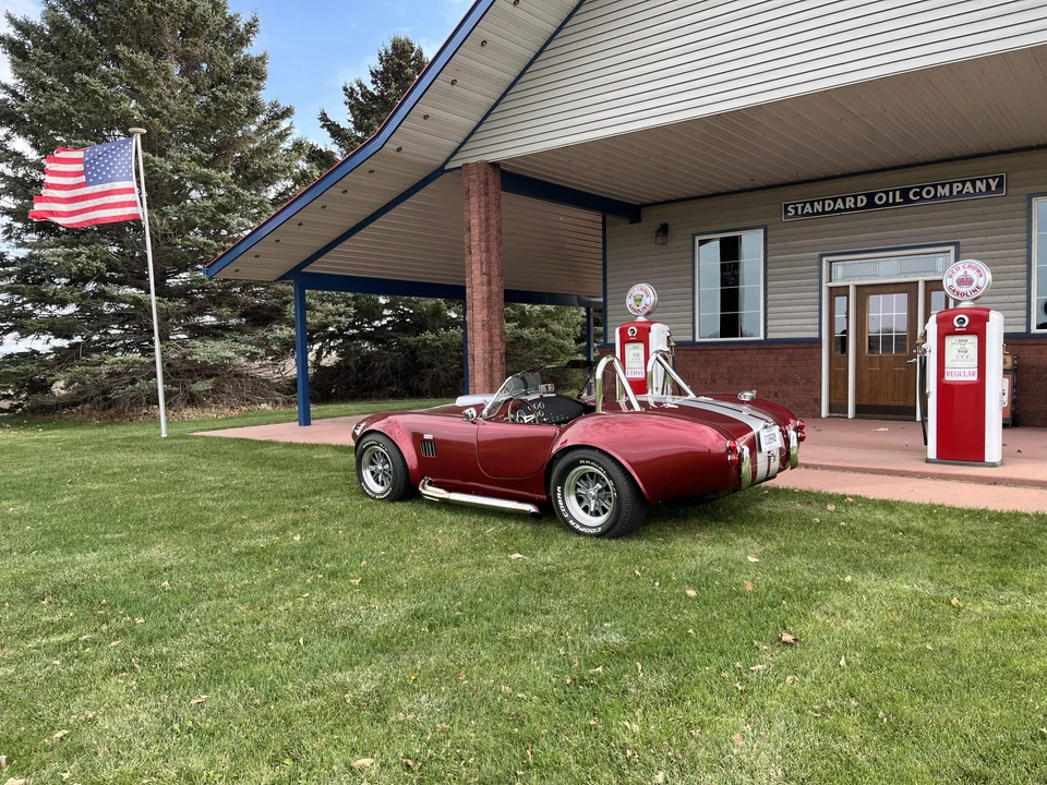 Shelby Cobra Replica - Image 10 of 31