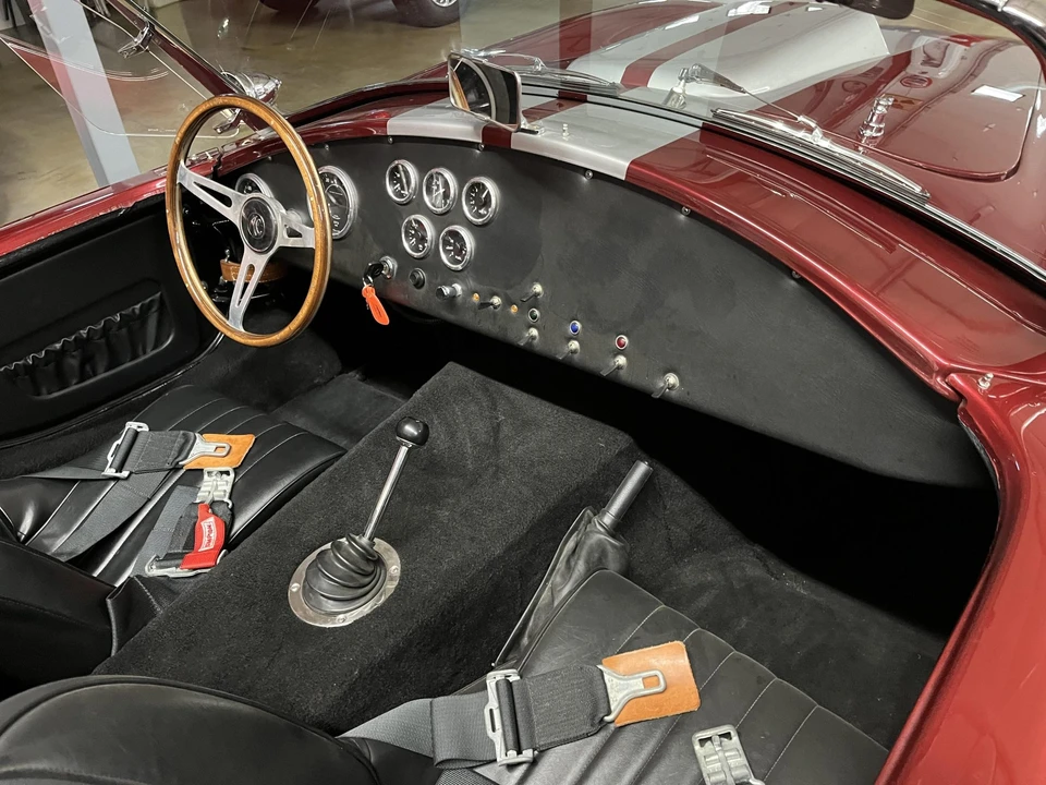 Shelby Cobra Replica - Image 26 of 31