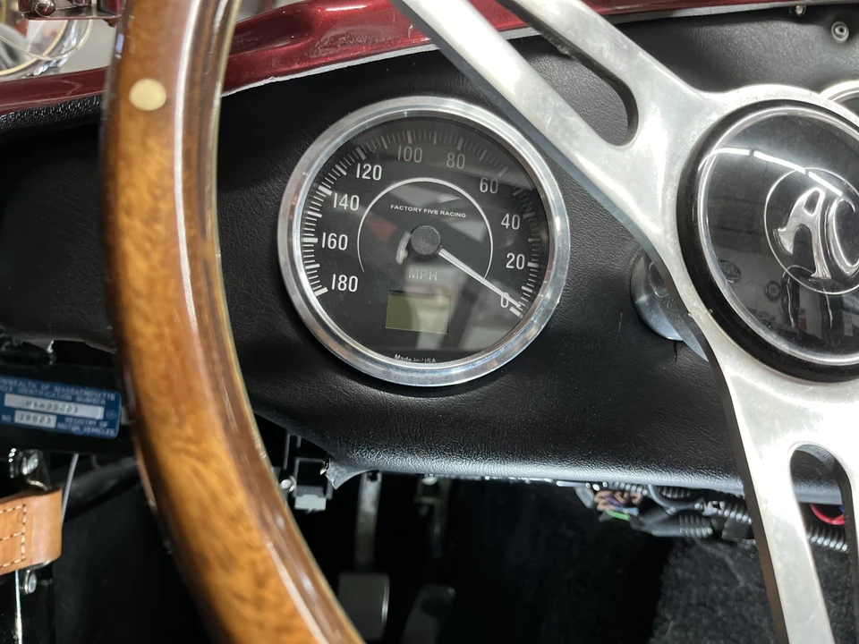 Shelby Cobra Replica - Image 23 of 31