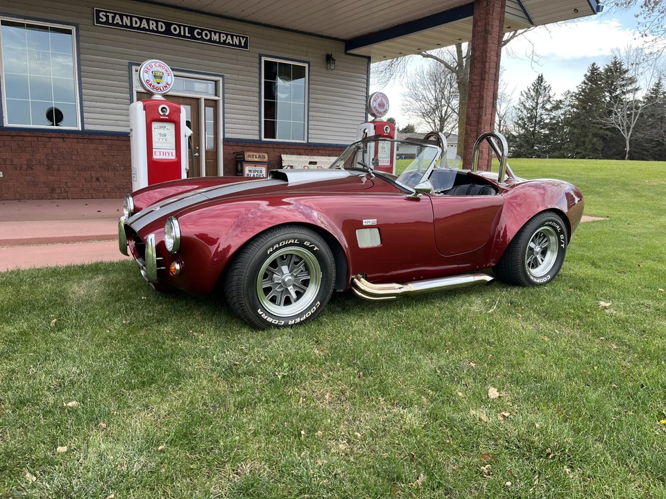 Shelby Cobra Replica - Image 8 of 31