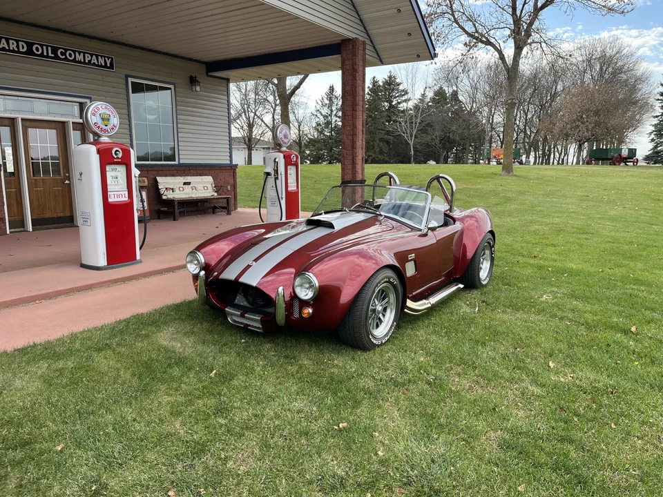 Shelby Cobra Replica - Image 5 of 31