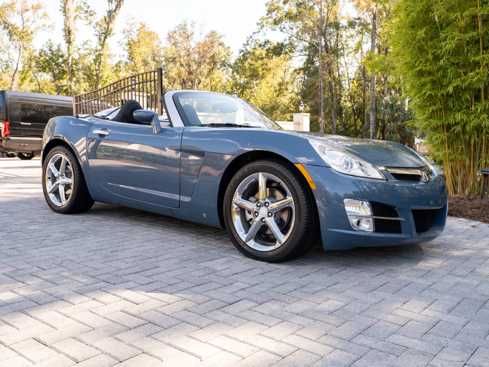2007 Saturn Sky - Image 10 of 31