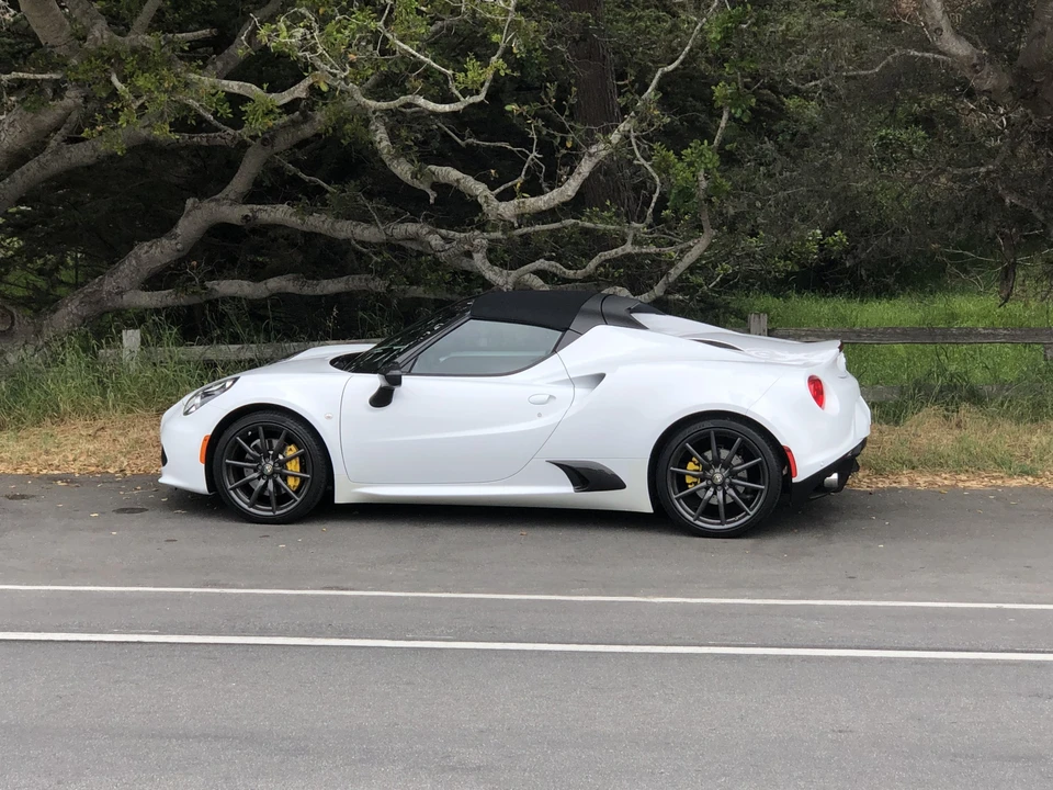 2015 Alfa Romeo 4C Spider - Image 4 of 31