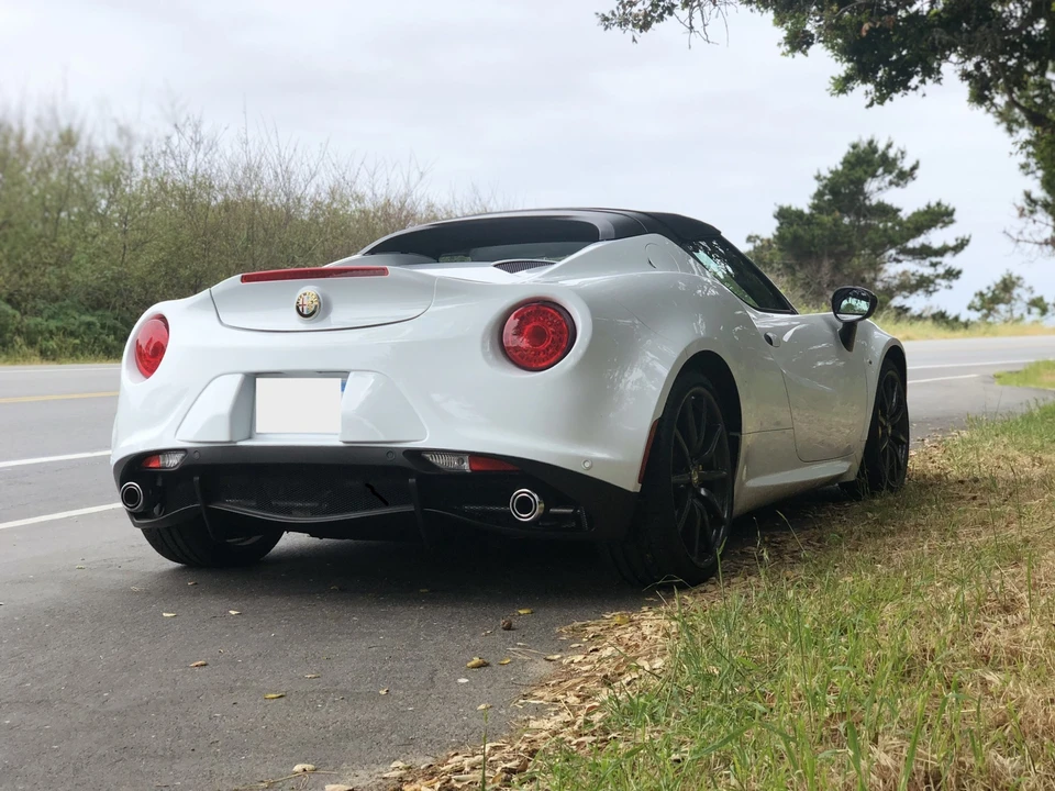 2015 Alfa Romeo 4C Spider - Image 5 of 31