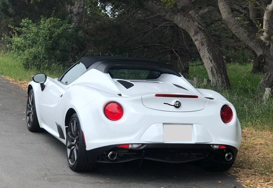 2015 Alfa Romeo 4C Spider - Image 7 of 31