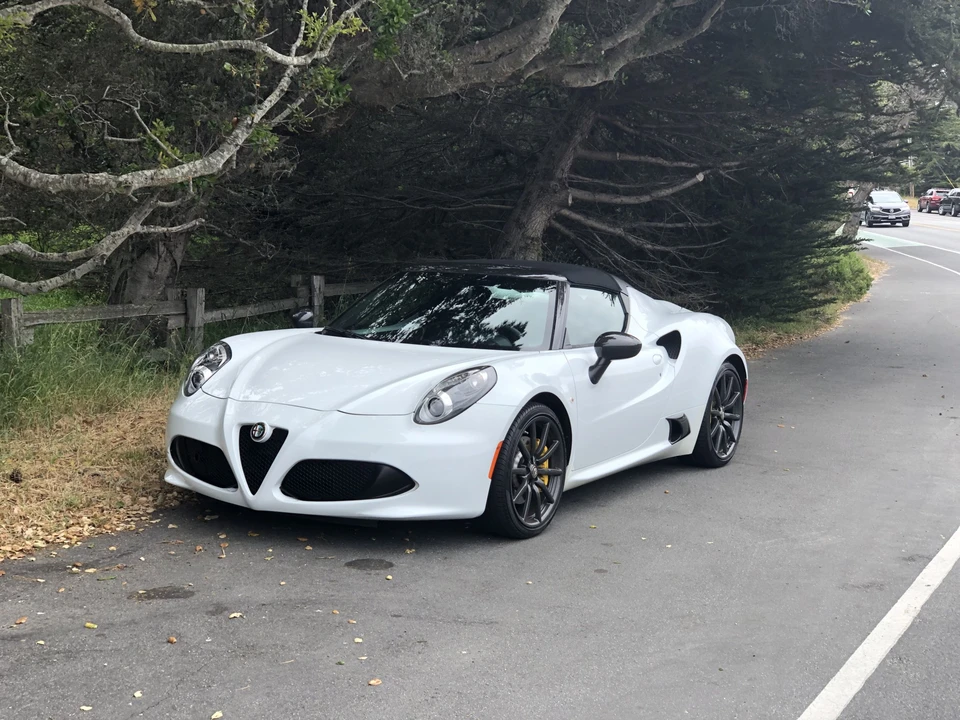 2015 Alfa Romeo 4C Spider - Image 2 of 31