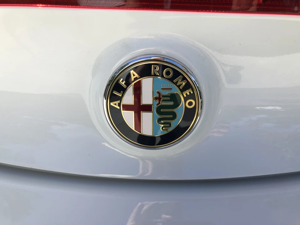 2015 Alfa Romeo 4C Spider - Image 25 of 31