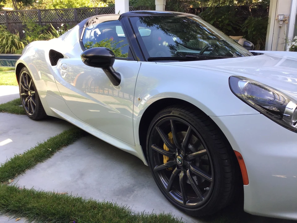 2015 Alfa Romeo 4C Spider - Image 10 of 31