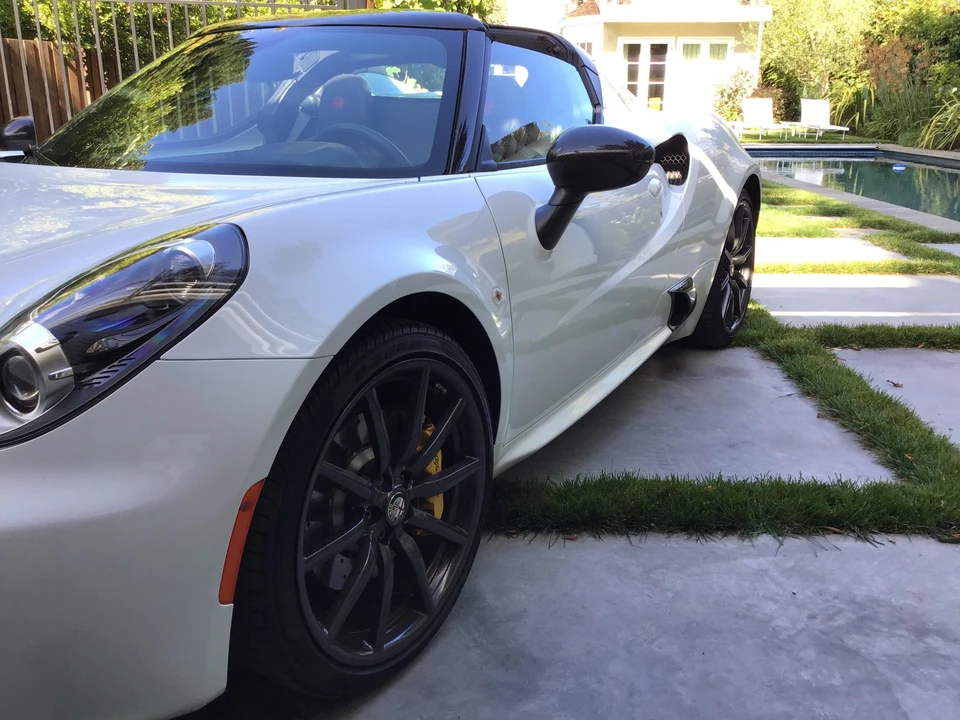 2015 Alfa Romeo 4C Spider - Image 11 of 31