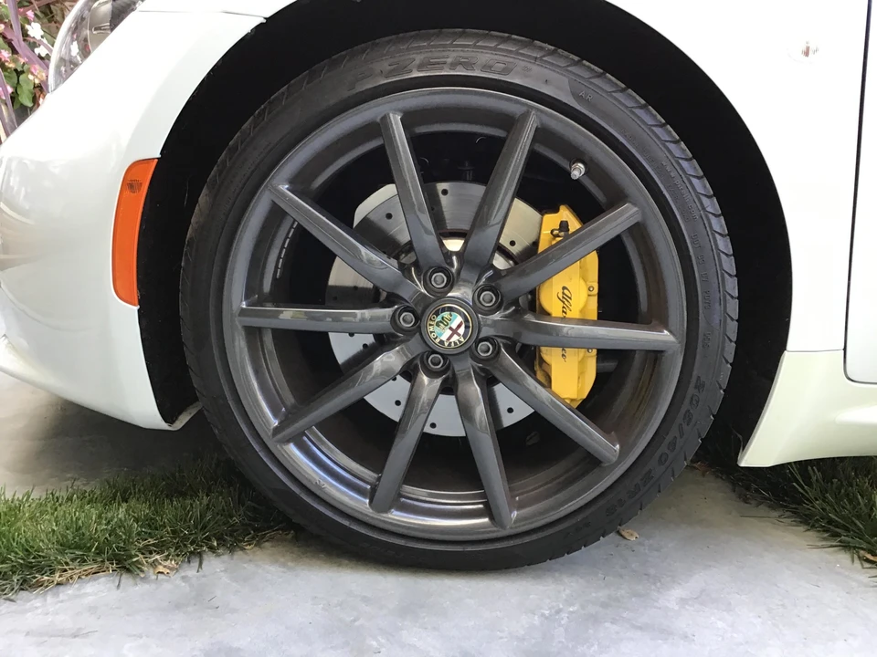 2015 Alfa Romeo 4C Spider - Image 26 of 31