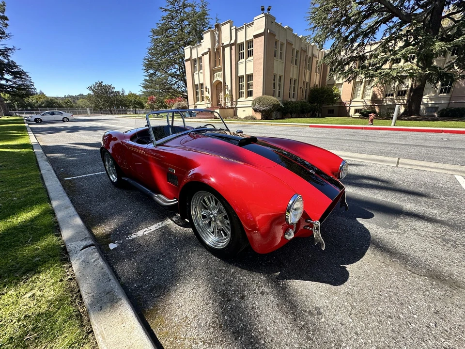 Shelby Cobra Replica - Image 22 of 31