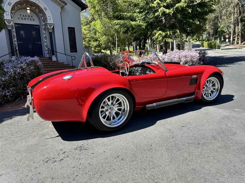 Shelby Cobra Replica - Image 18 of 31