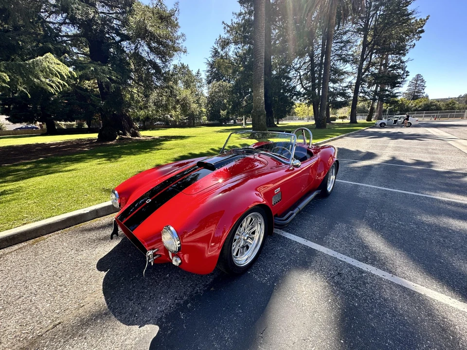Shelby Cobra Replica - Image 3 of 31
