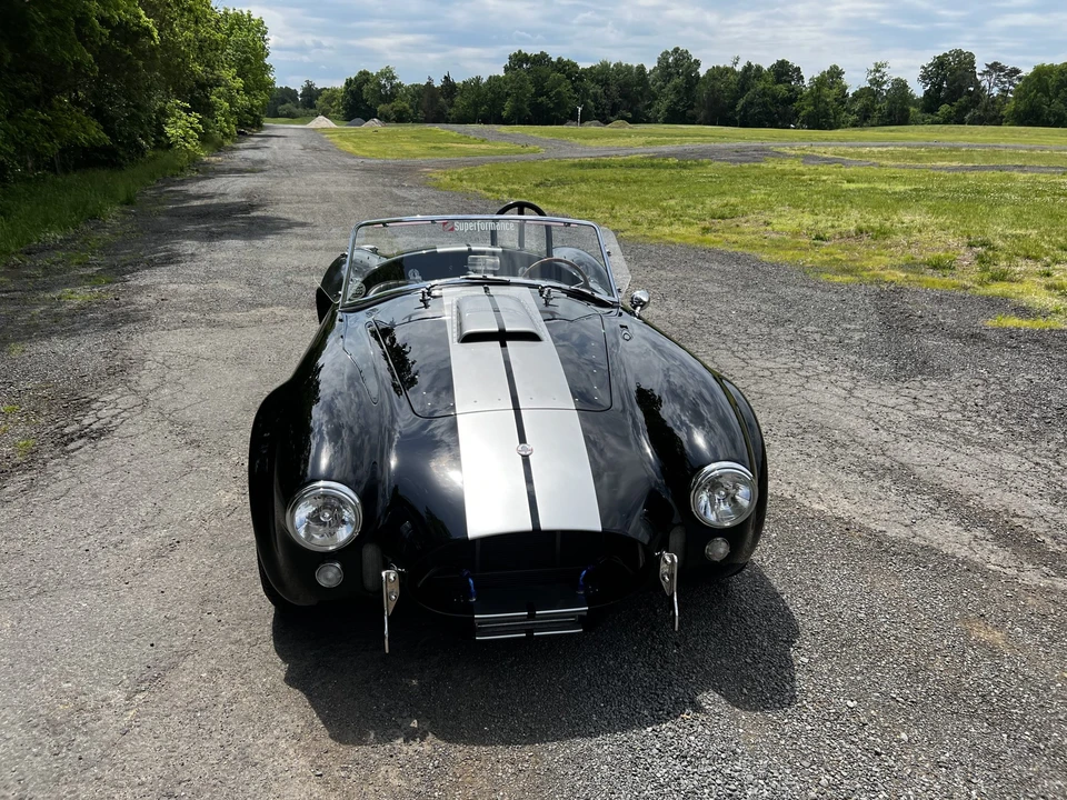 Shelby Cobra Replica - Image 14 of 31