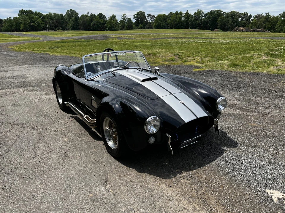 Shelby Cobra Replica - Image 2 of 31