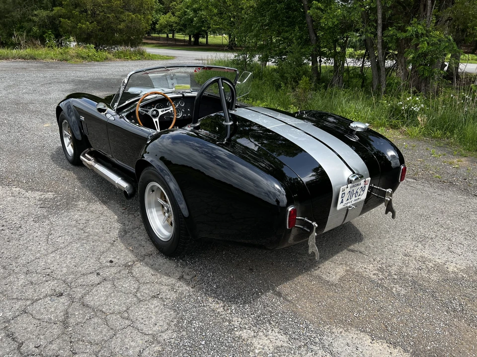 Shelby Cobra Replica - Image 11 of 31