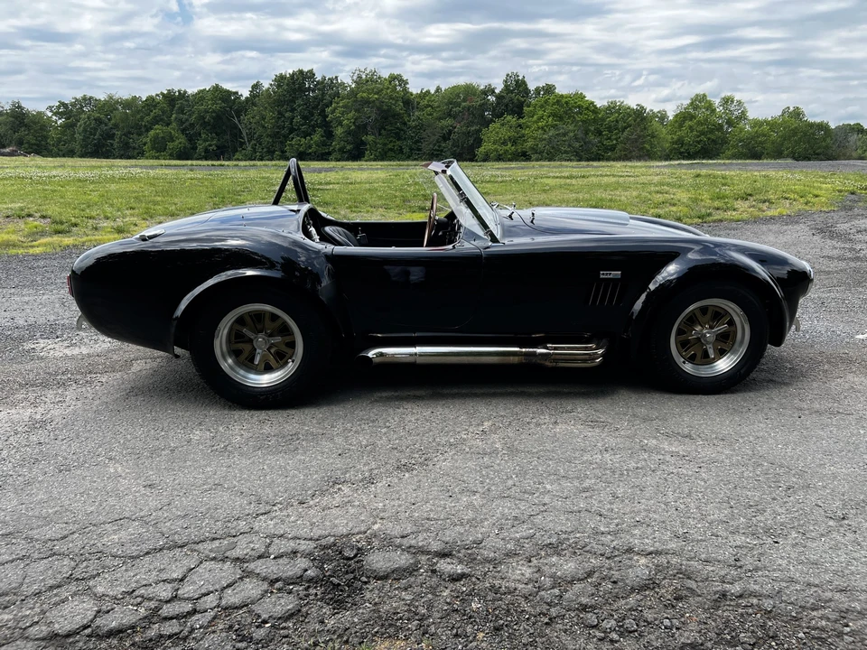 Shelby Cobra Replica - Image 6 of 31