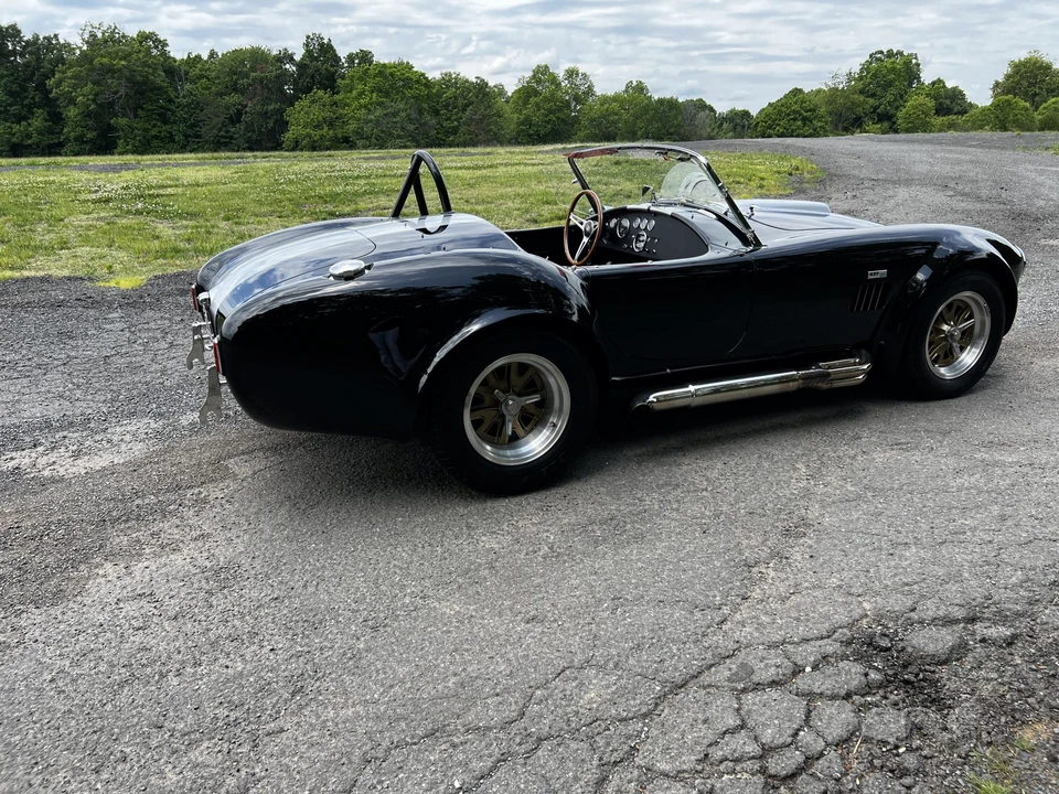 Shelby Cobra Replica - Image 7 of 31