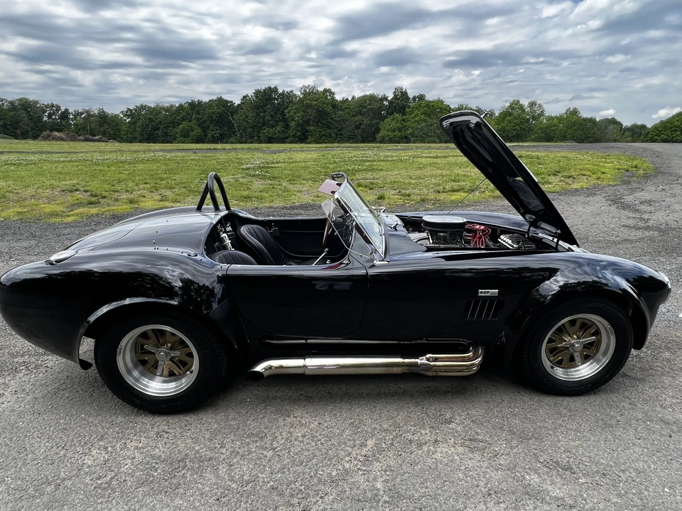 Shelby Cobra Replica - Image 17 of 31
