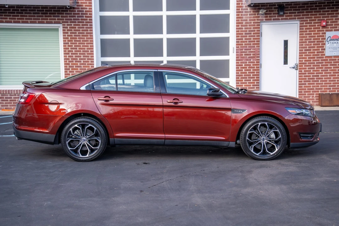 2016 Ford Taurus SHO 6th Gen - Image 20 of 31