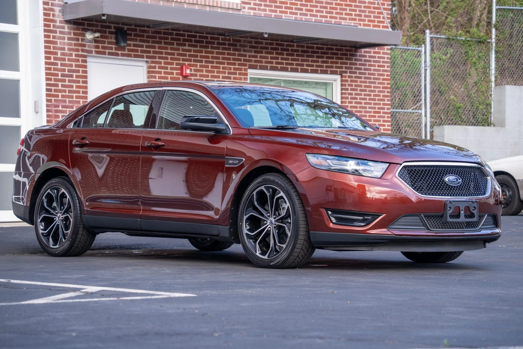 2016 Ford Taurus SHO 6th Gen - Image 21 of 31