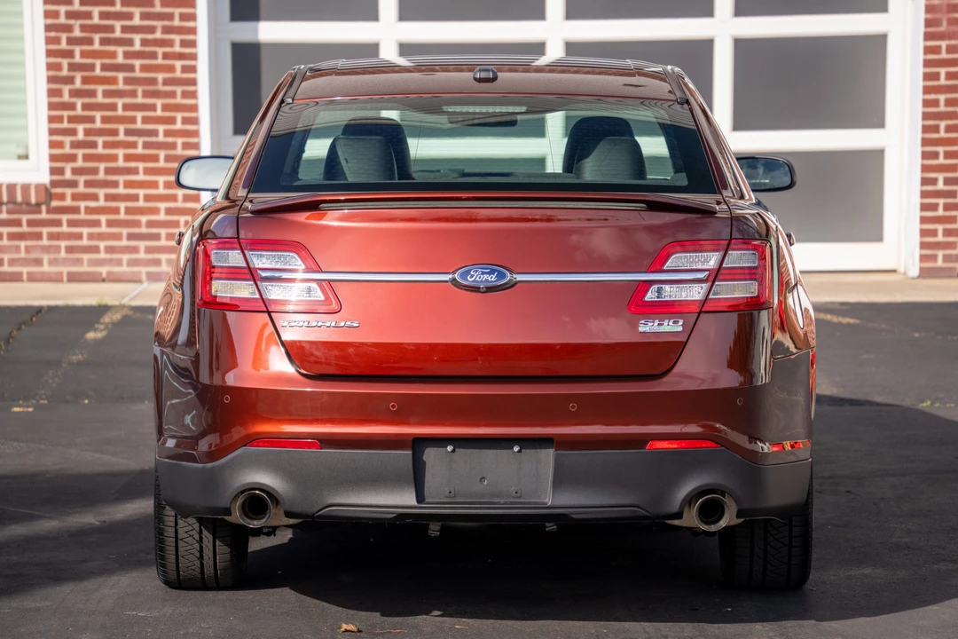 2016 Ford Taurus SHO 6th Gen - Image 13 of 31