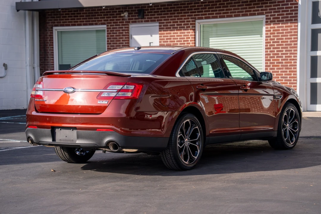 2016 Ford Taurus SHO 6th Gen - Image 16 of 31