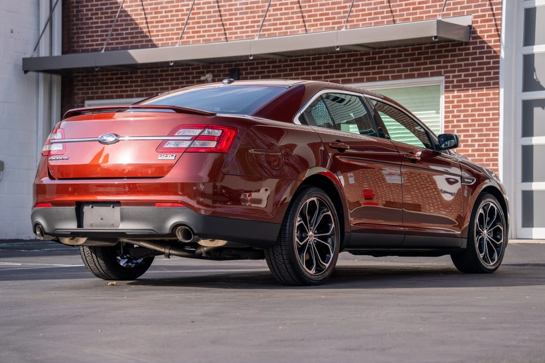 2016 Ford Taurus SHO 6th Gen - Image 17 of 31