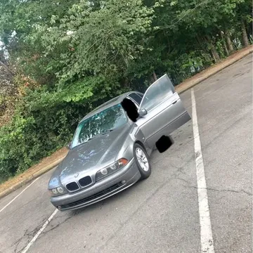 2003 BMW 525i