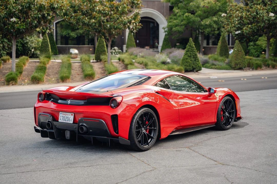 2020 Ferrari 488 Pista - Image 19 of 31