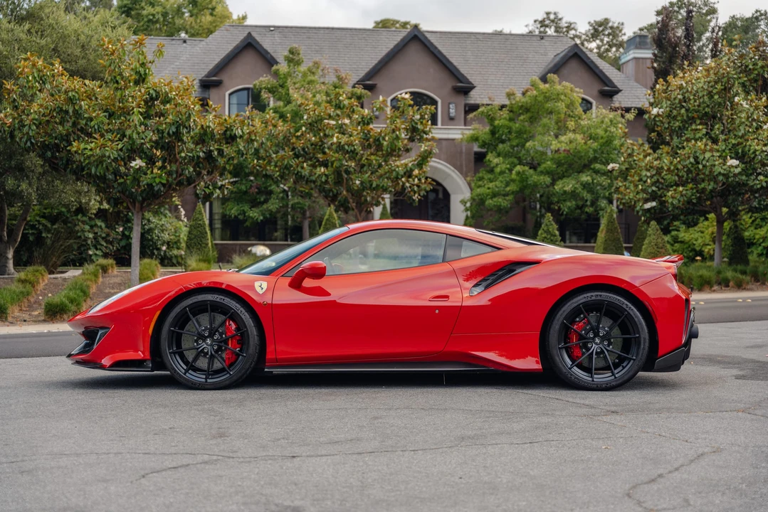 2020 Ferrari 488 Pista - Image 29 of 31