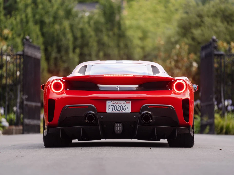2020 Ferrari 488 Pista - Image 25 of 31