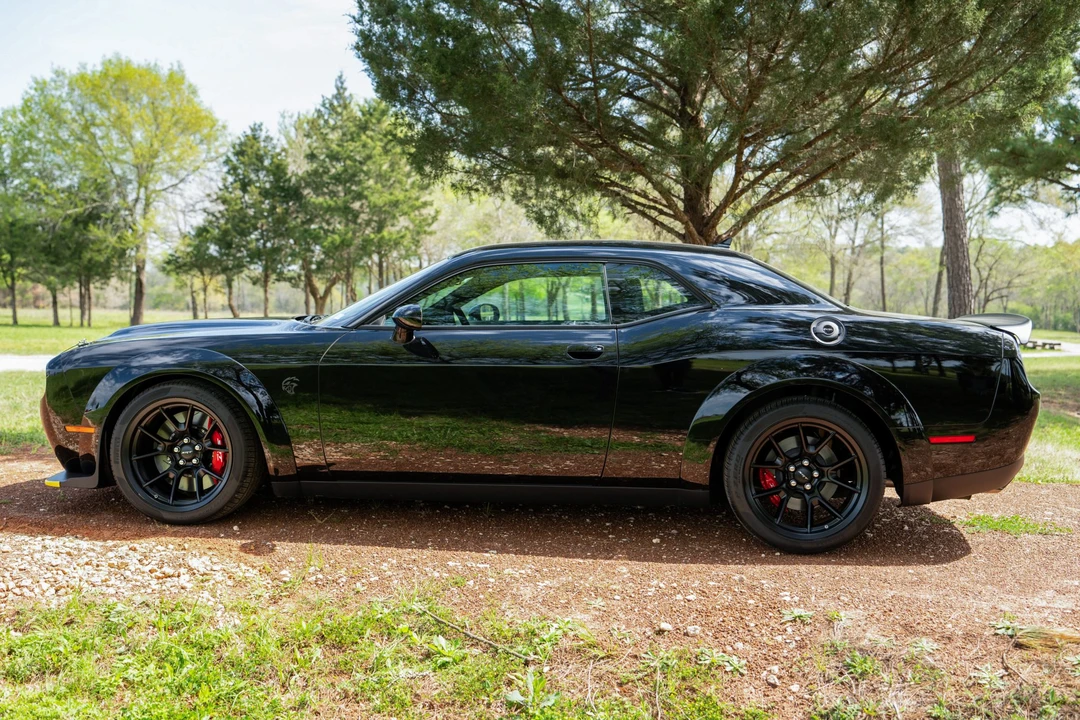 2022 Dodge Challenger SRT Hellcat 3rd Gen - Image 9 of 31