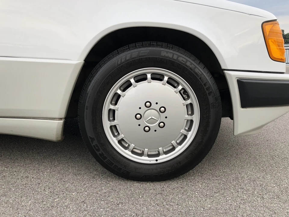 1989 Mercedes-Benz W124 E-Class - Image 26 of 31