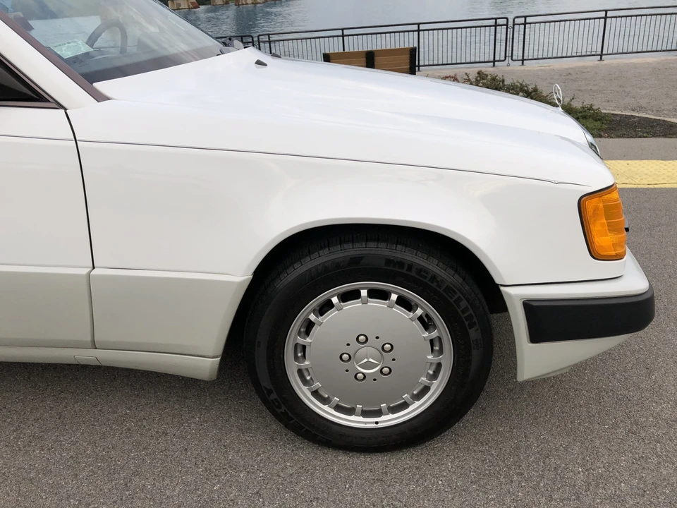 1989 Mercedes-Benz W124 E-Class - Image 25 of 31
